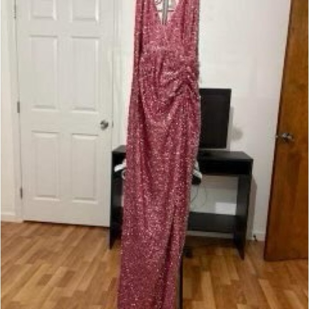 Source Unknown Pink Sleeveless Plunge Gown for Prom